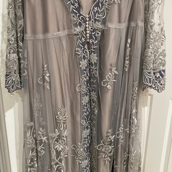 Pakistani beautiful maxi dress - Picture 2 of 7